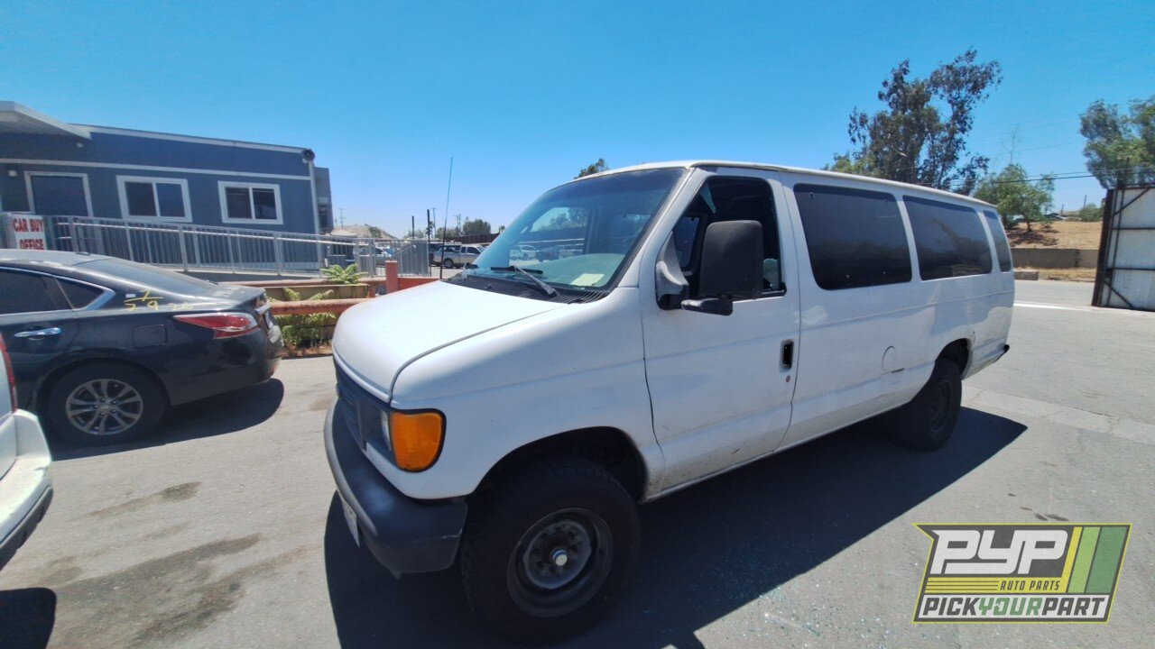Photo of 2003 Ford E-350 Club Wagon