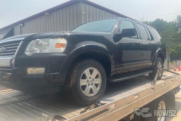 Photo of 2010 Ford Explorer