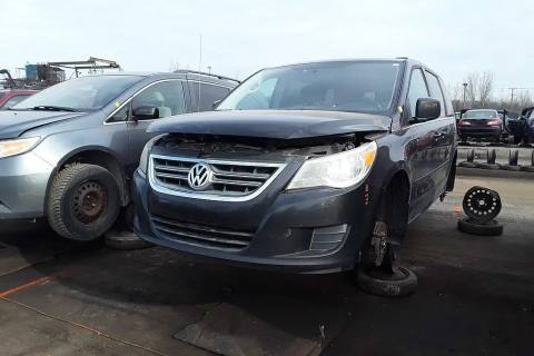 Photo of 2011 Volkswagen Routan