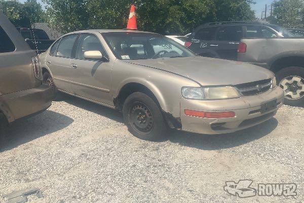 Photo of 1999 Nissan Maxima