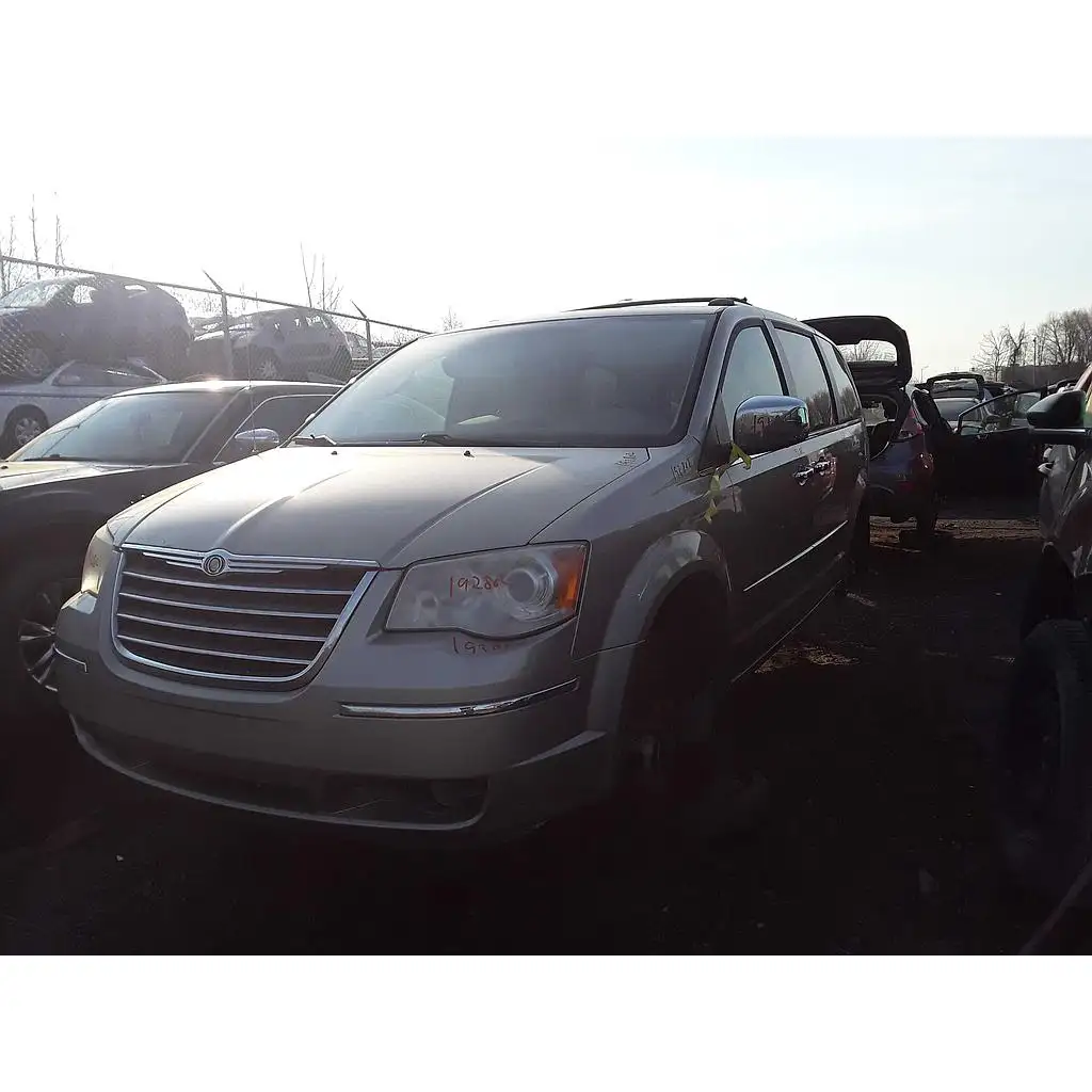 Photo of 2008 Chrysler Town & Country