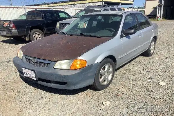 Photo of 2000 Mazda Protege