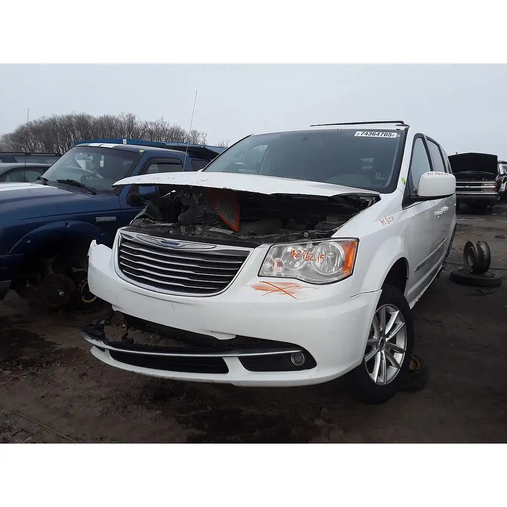 Photo of 2015 Chrysler Town & Country