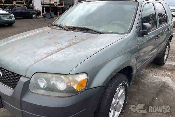 Photo of 2005 Ford Escape