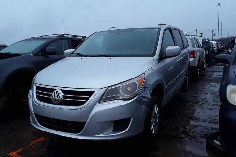 Photo of 2010 Volkswagen Routan