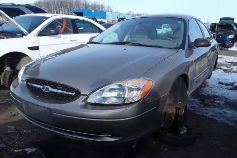 Photo of 2003 Ford Taurus