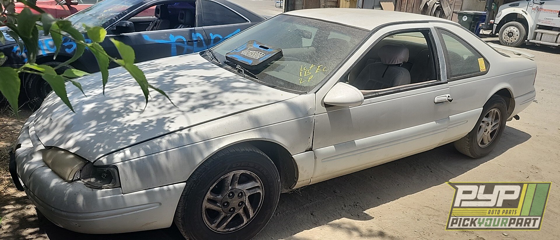 Photo of 1997 Ford Thunderbird