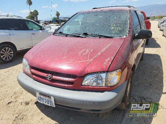 Photo of 1999 Toyota Sienna