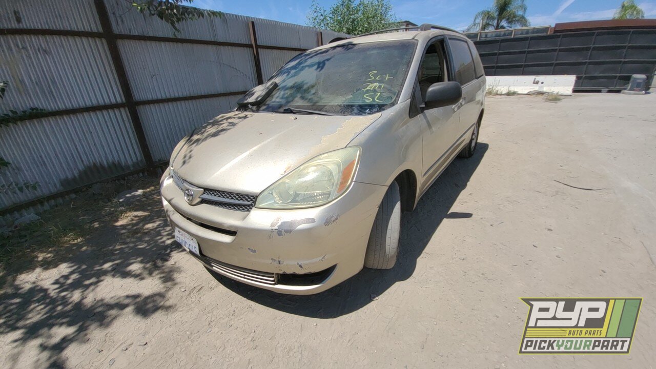 Photo of 2004 Toyota Sienna