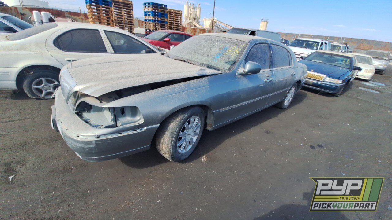Photo of 2006 Lincoln Town Car