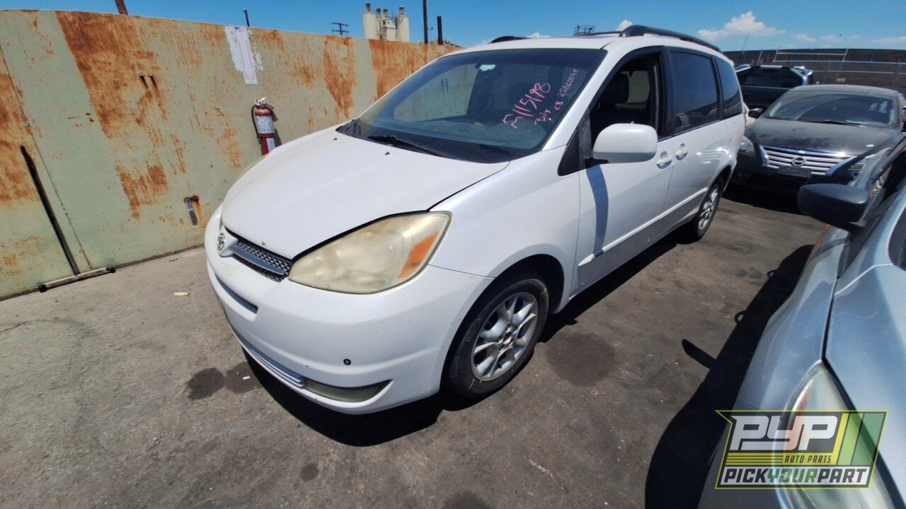 Photo of 2004 Toyota Sienna