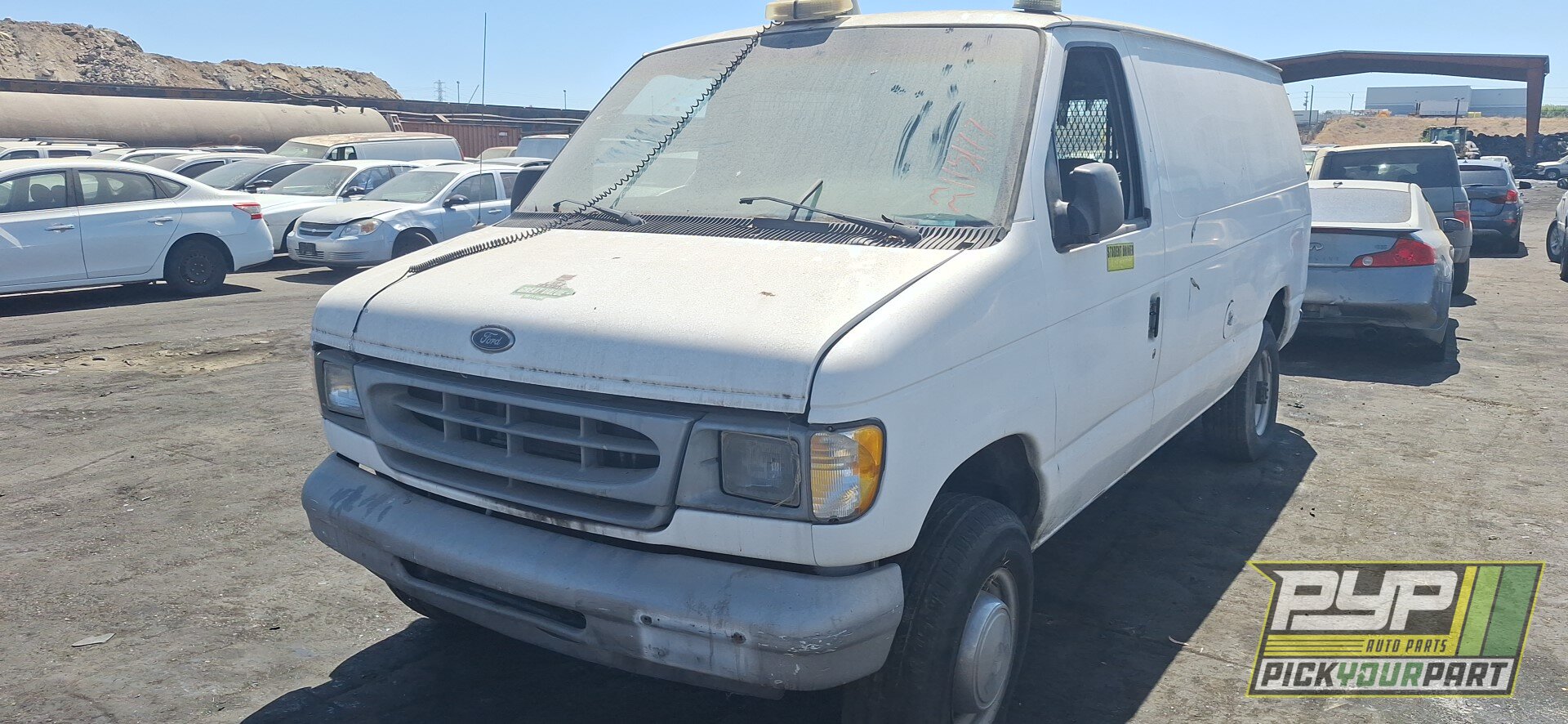 Photo of 1999 Ford E-350 Super Duty