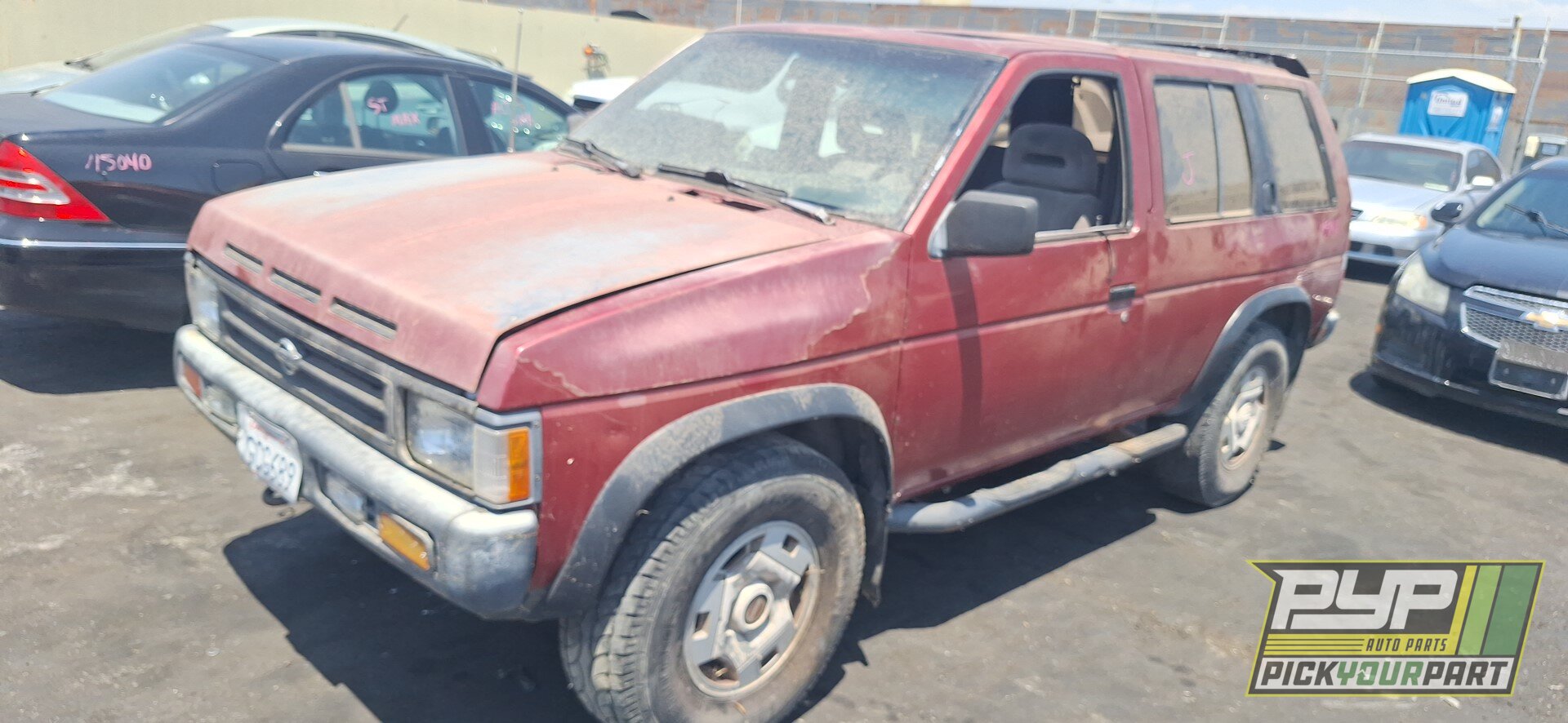 Photo of 1995 Nissan Pathfinder