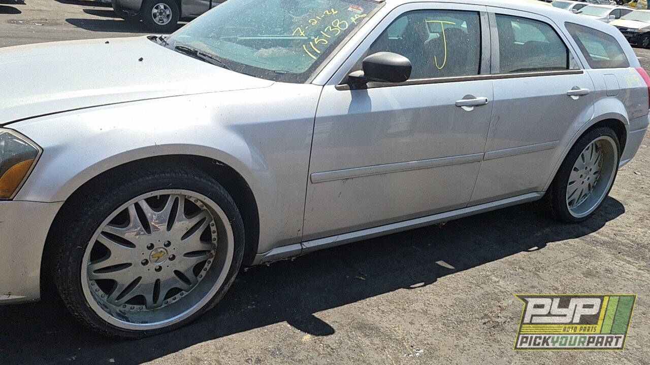 Photo of 2005 Dodge Magnum