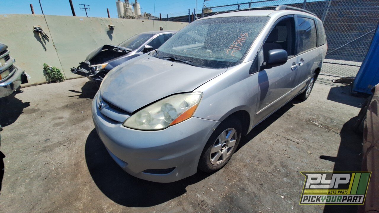 Photo of 2006 Toyota Sienna