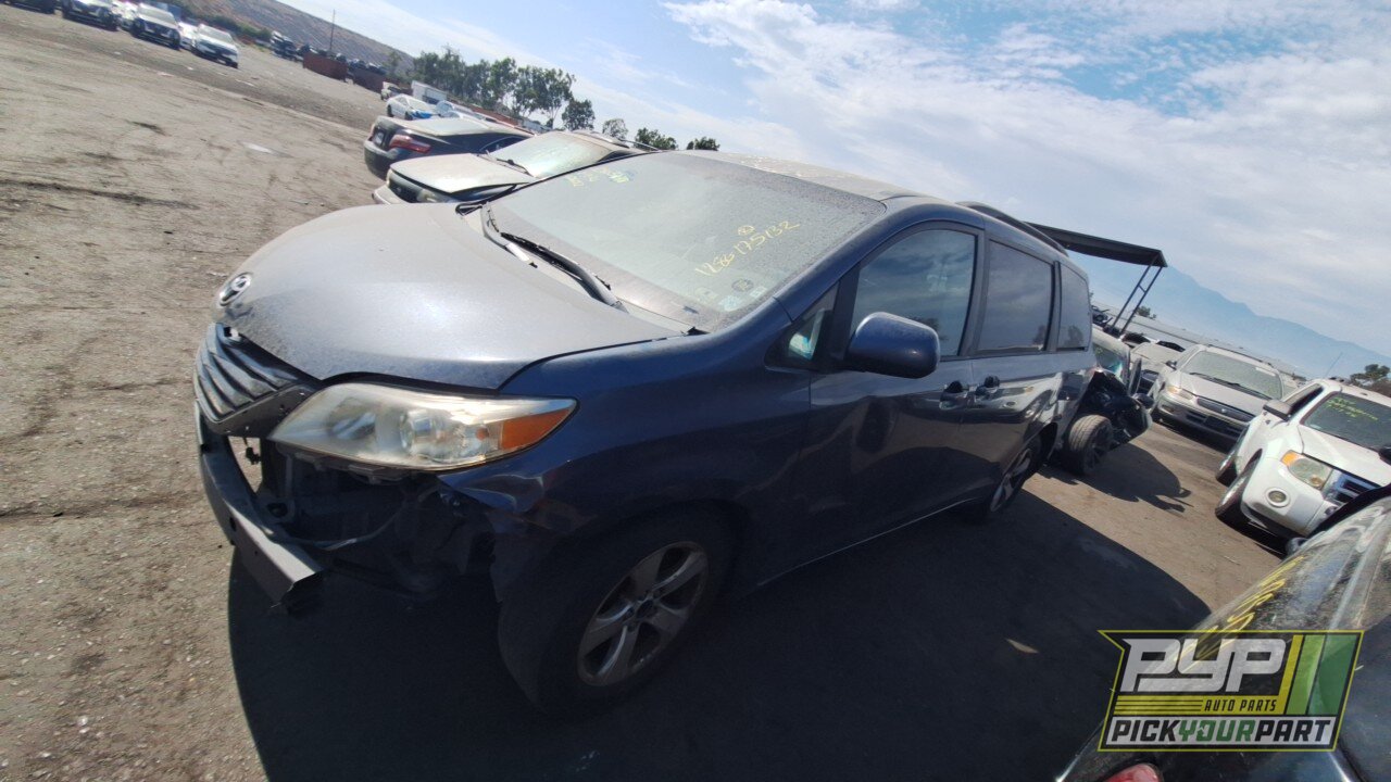 Photo of 2014 Toyota Sienna