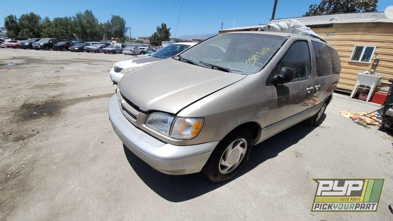 Photo of 2000 Toyota Sienna