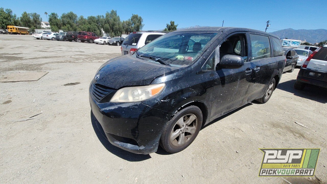 Photo of 2013 Toyota Sienna