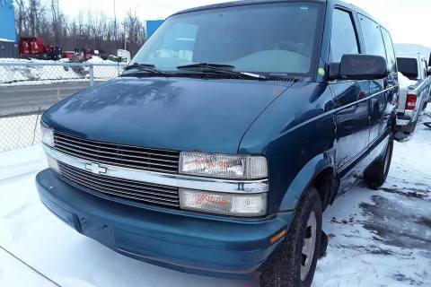 Photo of 1999 Chevrolet Astro