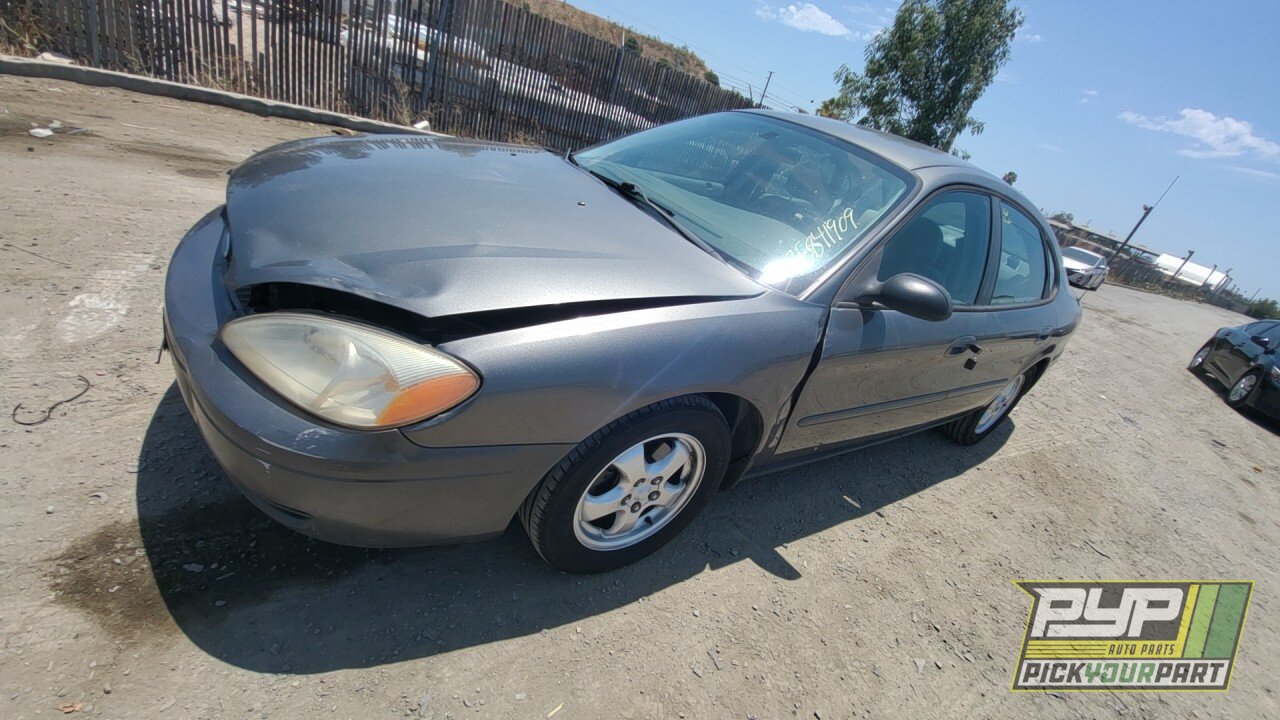Photo of 2005 Ford Taurus