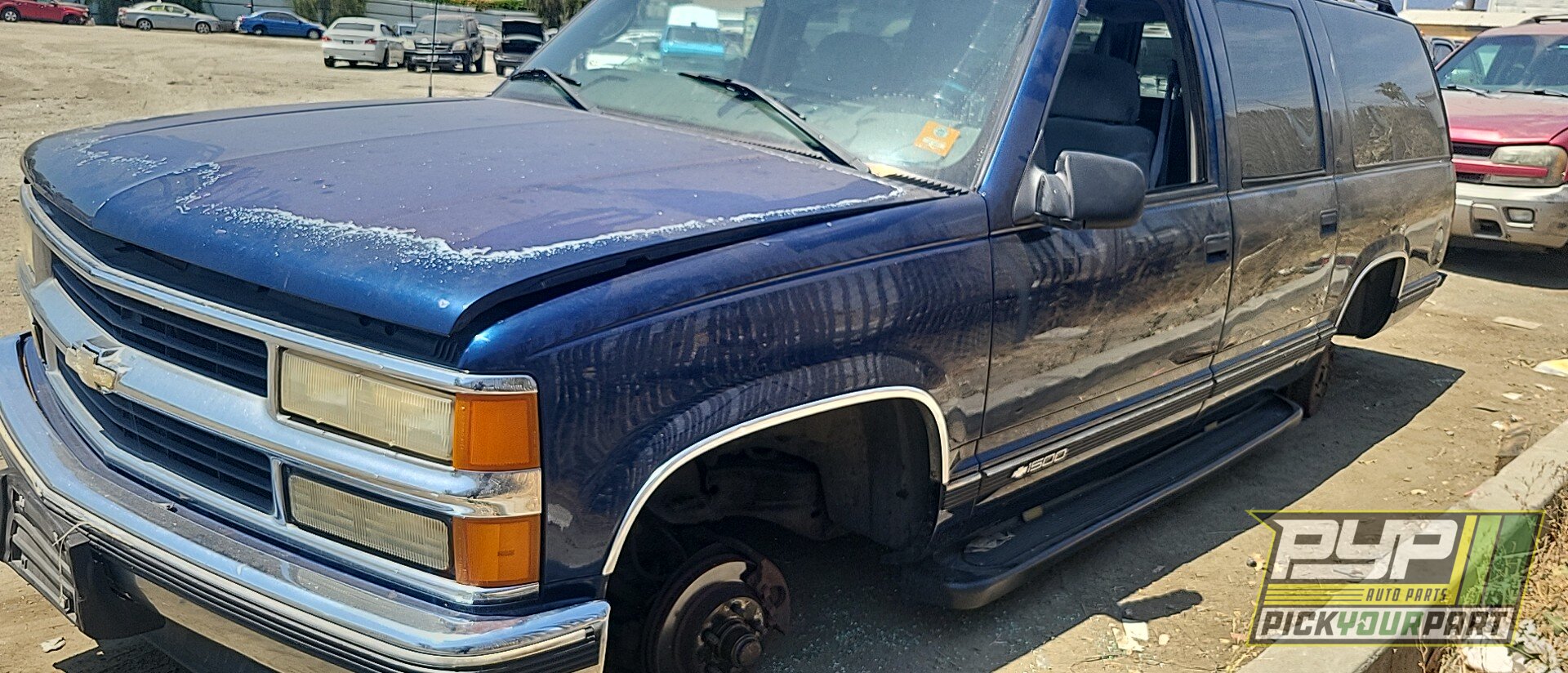 Photo of 1999 Chevrolet C1500 Suburban