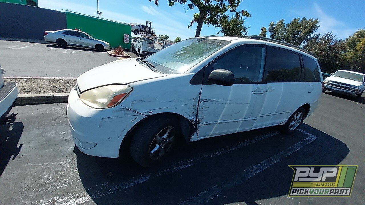 Photo of 2005 Toyota Sienna