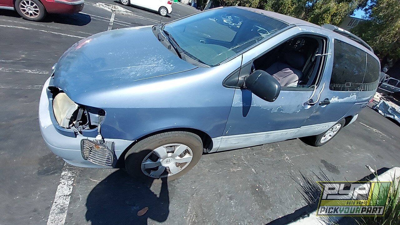 Photo of 2002 Toyota Sienna