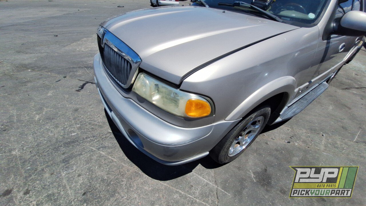 Photo of 2002 Lincoln Navigator