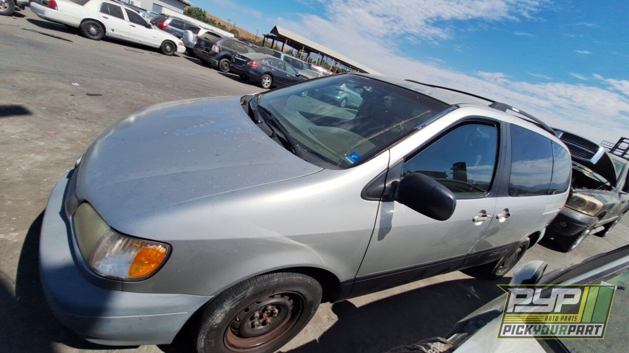 Photo of 2002 Toyota Sienna