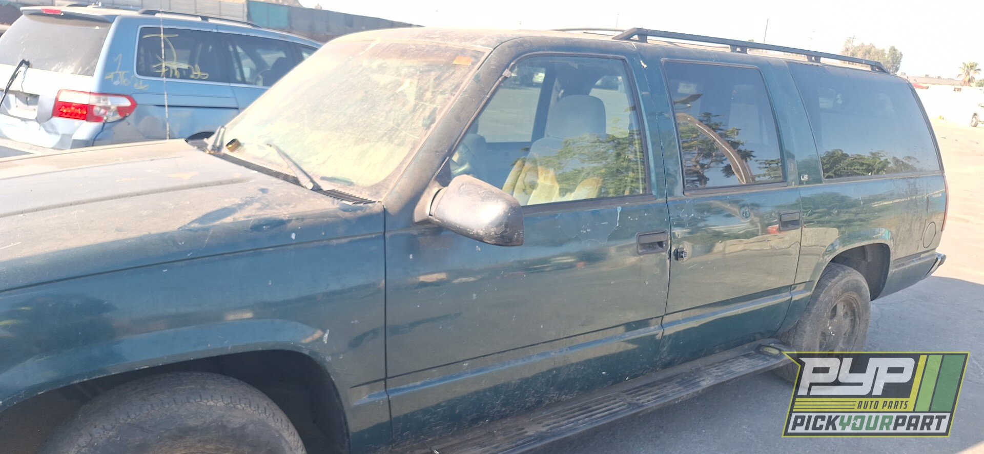 Photo of 1999 Chevrolet C1500 Suburban