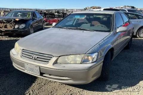 Photo of 2000 Toyota Camry