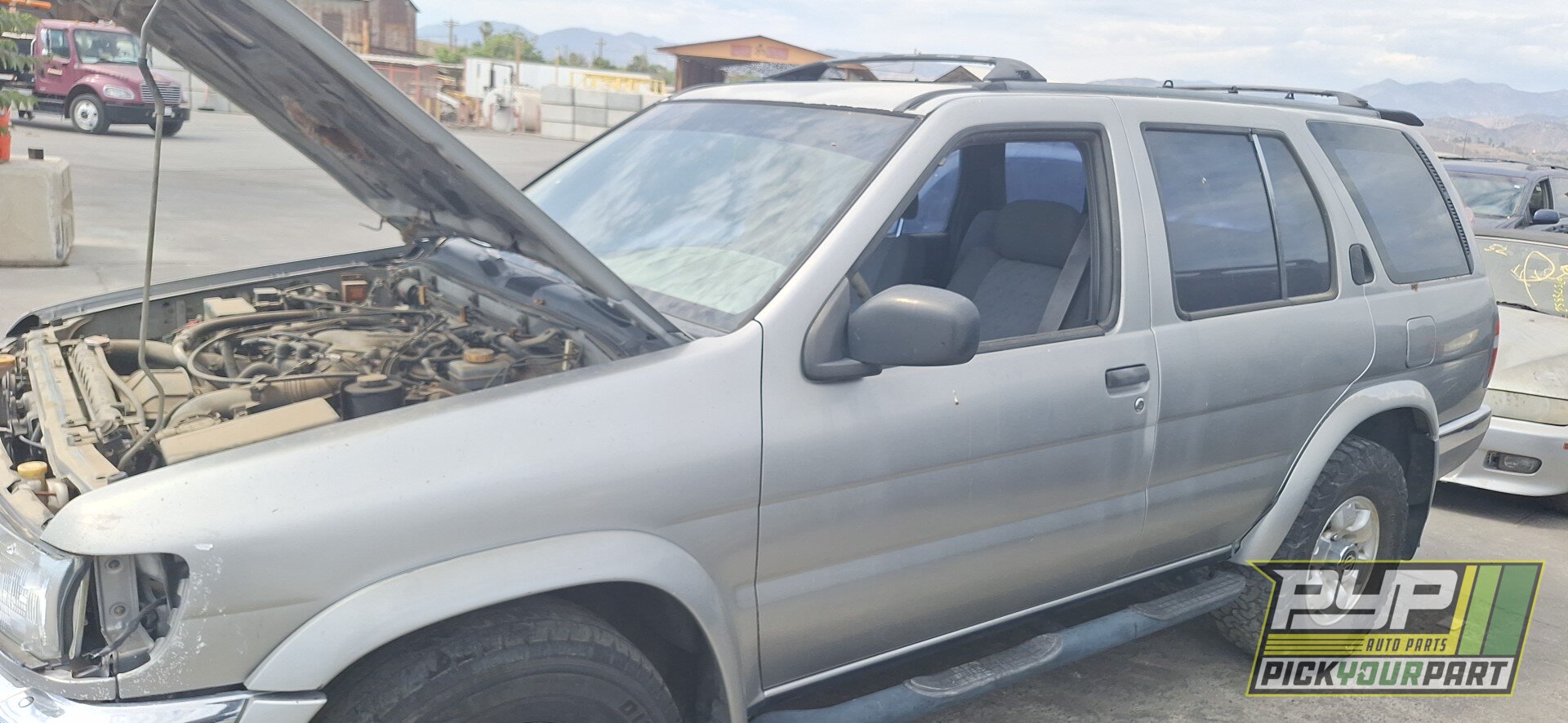 Photo of 1999 Nissan Pathfinder