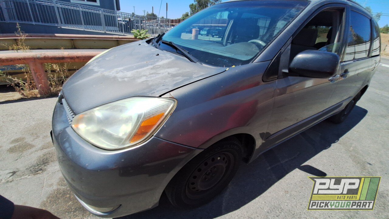 Photo of 2005 Toyota Sienna