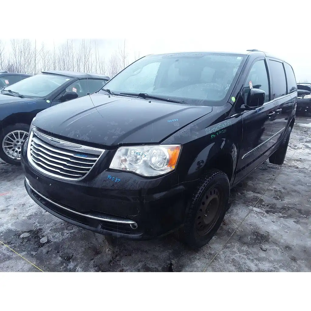 Photo of 2014 Chrysler Town & Country