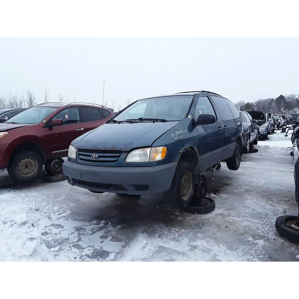 Photo of 2002 Toyota Sienna