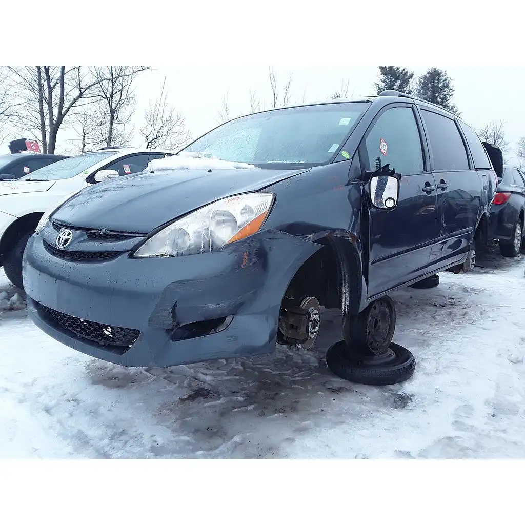 Photo of 2008 Toyota Sienna