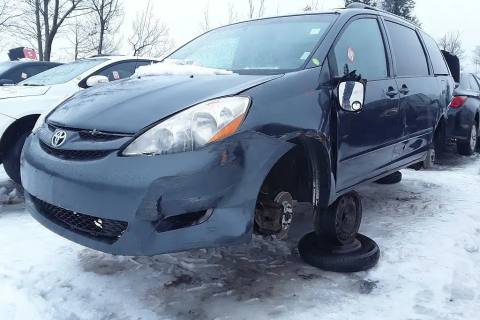 Photo of 2008 Toyota Sienna