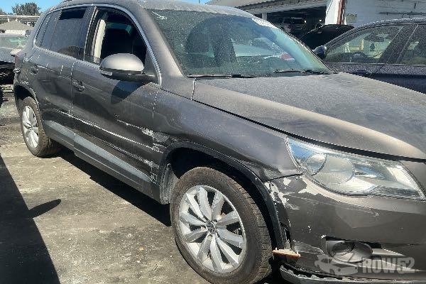 Photo of 2011 Volkswagen Tiguan