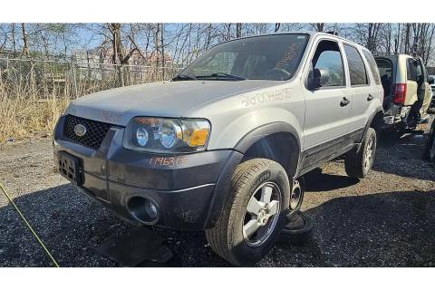 Photo of 2005 Ford Escape