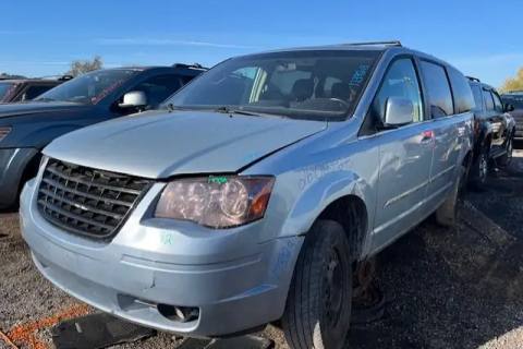 Photo of 2013 Chrysler Town & Country