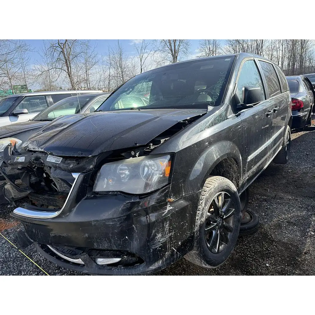 Photo of 2015 Chrysler Town & Country