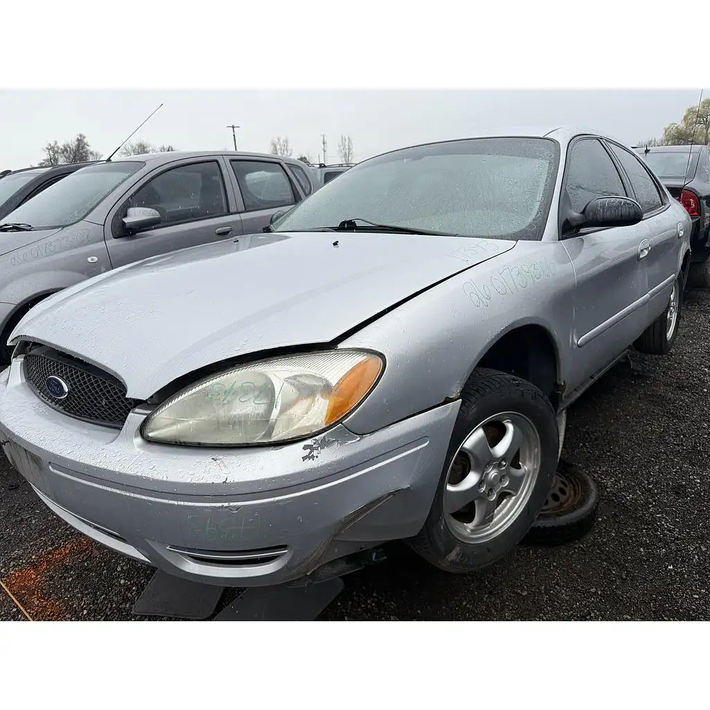 Photo of 2006 Ford Taurus