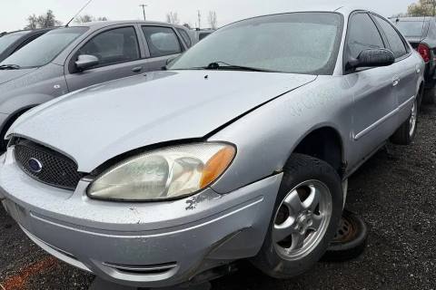 Photo of 2006 Ford Taurus