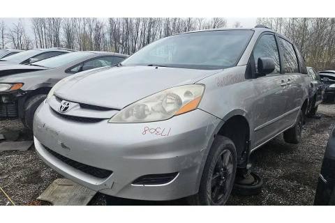Photo of 2007 Toyota Sienna
