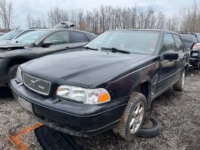 Photo of 1999 Volvo S70