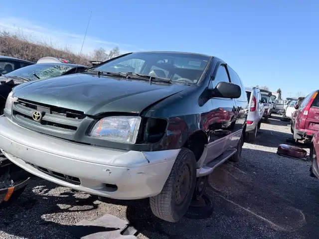 Photo of 2000 Toyota Sienna