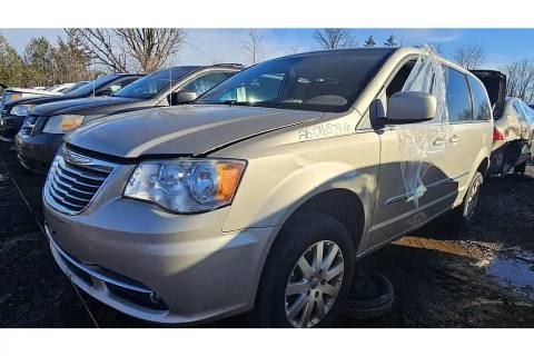 Photo of 2016 Chrysler Town & Country