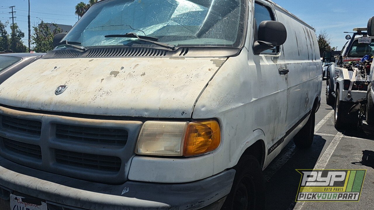 Photo of 2000 Dodge Ram 1500 Van