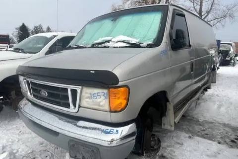 Photo of 2003 Ford Econoline