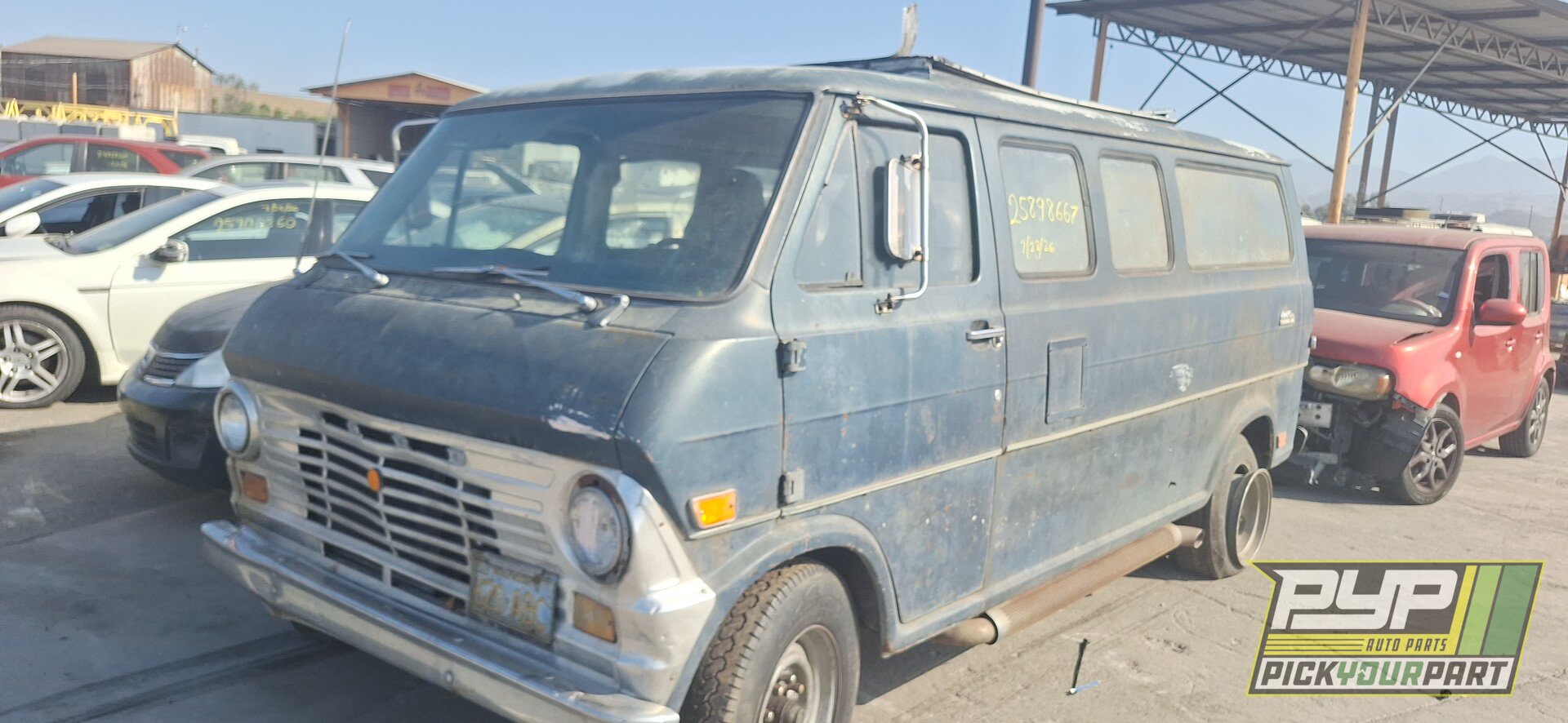 Photo of 1969 Ford E-300 Econoline